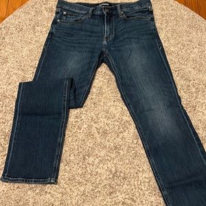 Express Slim Straight Jeans Medium/Dark Wash